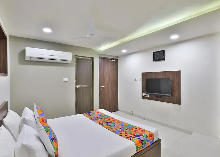 Hotel Nice Railway Station Vadodara