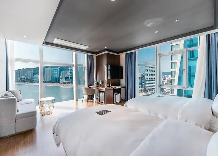 H Avenue Gwanganri Beach Busan