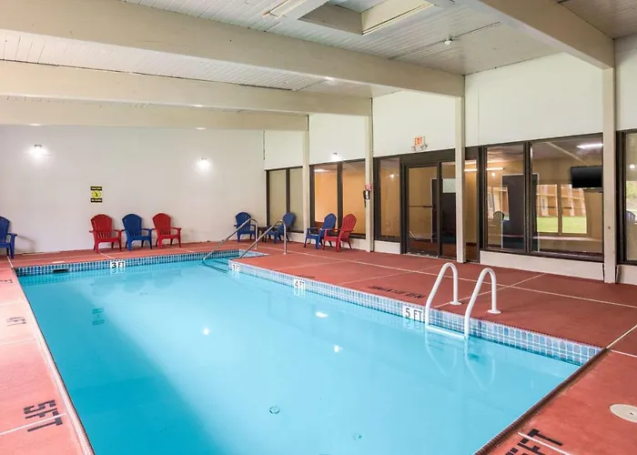 Fairmount Inn & Suites - Stroudsburg, Poconos Delaware Water Gap