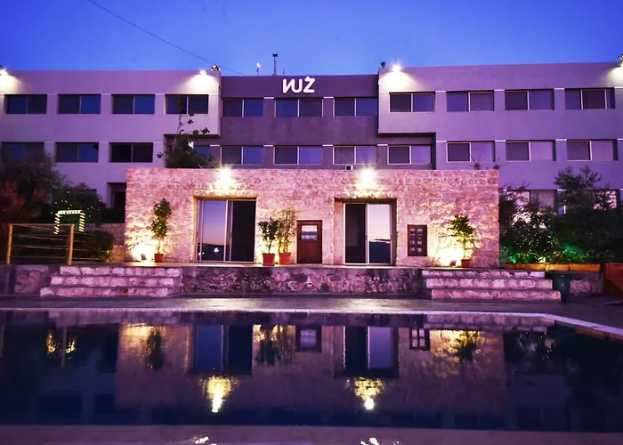 Vu'Z Hotel Byblos