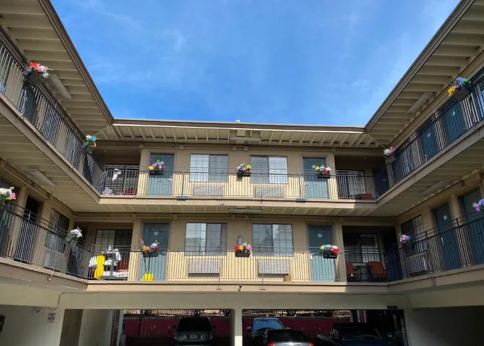Westwind Lodge Oakland