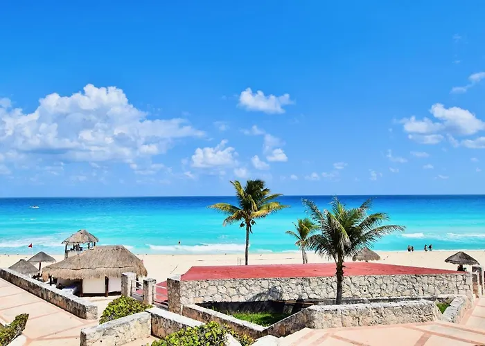 Solymar Condo Beach Resort By Casago Cancún