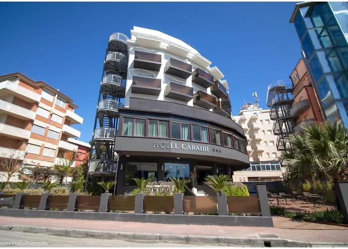 Hotel Caraibi - Breakfast Until 11-00 And Dinner-Mirabilandia Partner Milano Marittima