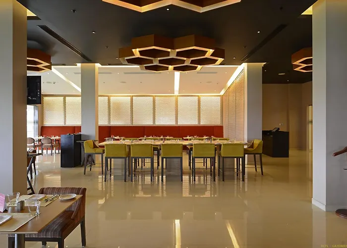 Hotel Naveen Lakeside Hubli