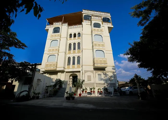 Hotel Ratangarh Palace Jaipur