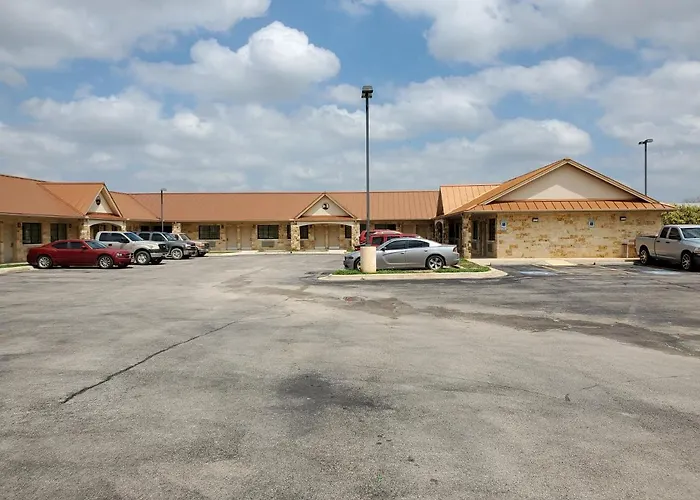 Eagle Ford Inn Floresville