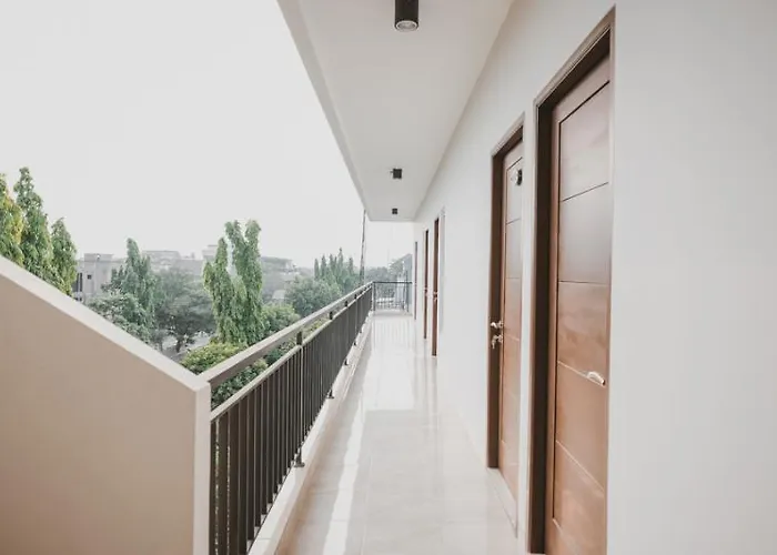 Reddoorz Near Taman Palem Hotel Jakarta