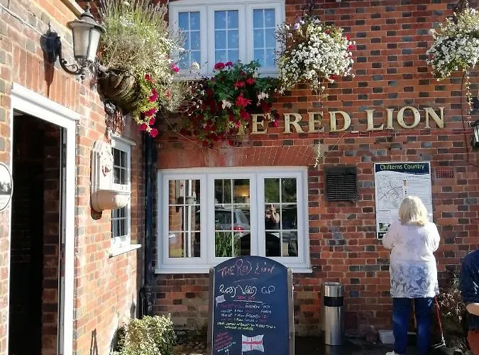 The Red Lion Hotel Hertford