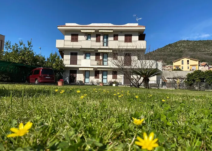 Aparthotel I Fiori Di Pietra Pietra Ligure