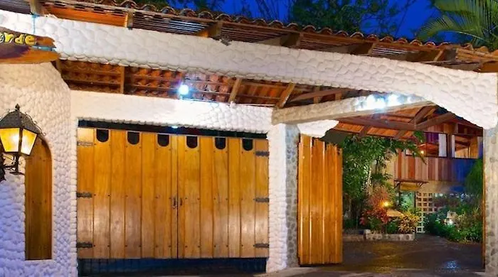 Costa Verde Inn San José