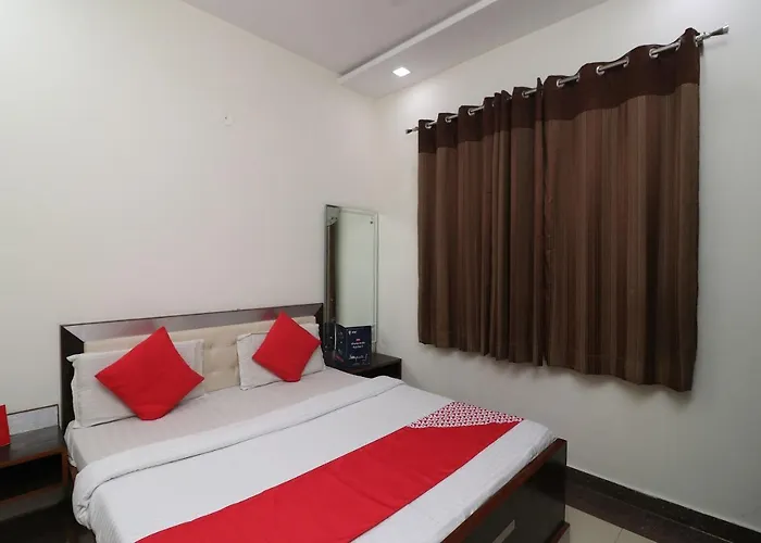 Oyo 24723 Hotel Atul Palace Agra 