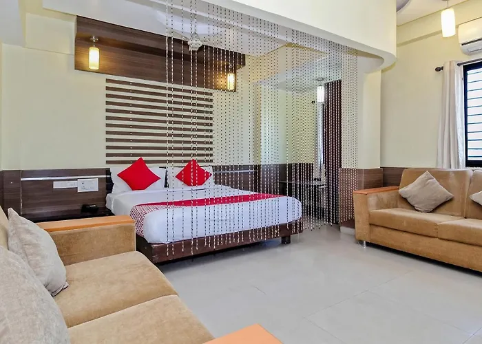 Oyo 30537 Hotel Megharaj Bijapur 