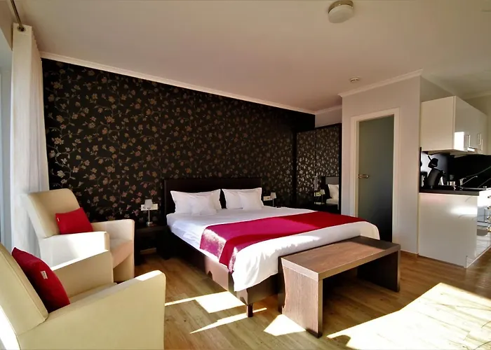 Hotel Feriendomizil am Lindenplatz Bullay