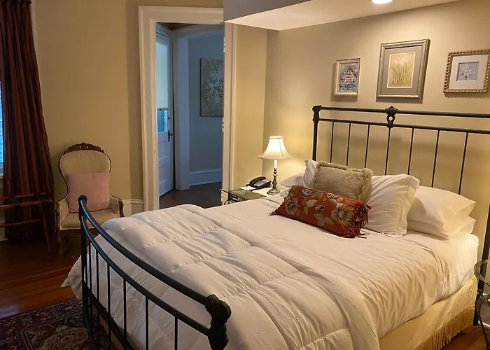 Inn At 835 Boutique Hotel Springfield