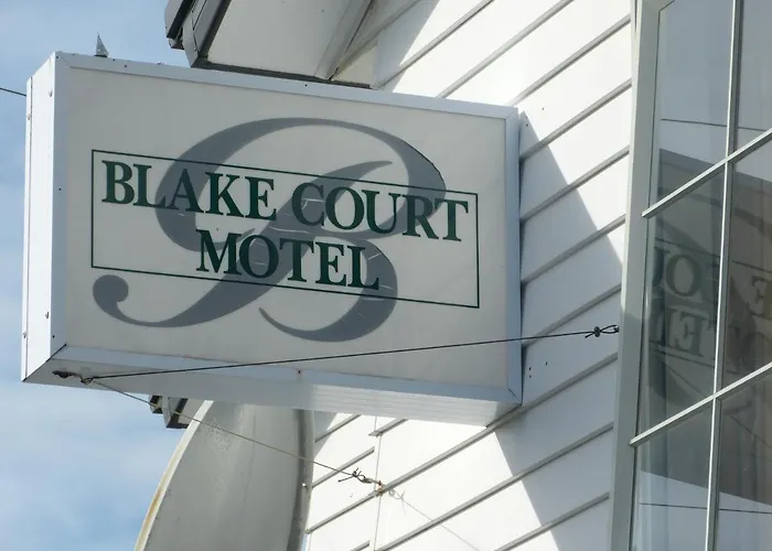 Blake Court Motel Whangamata