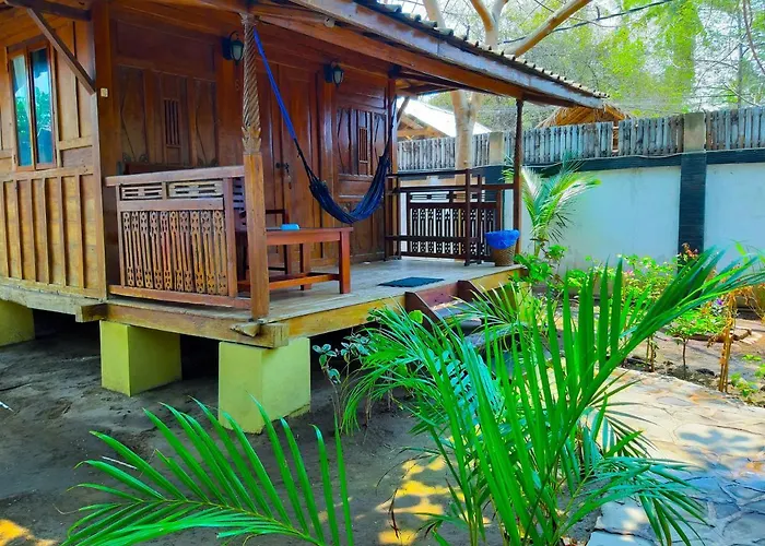 Zipp Bar Restaurant & Bungalows Gili Air