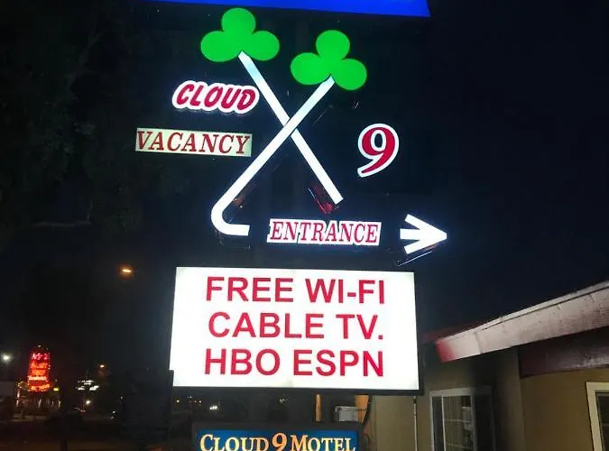 Cloud 9 Motel Cypress