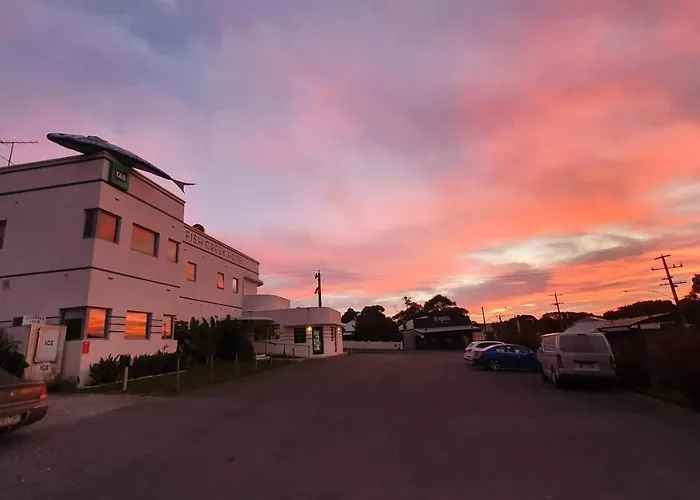 Fish Creek Hotel