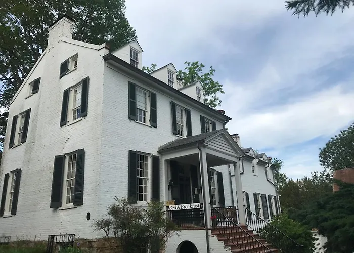 Chilton House Suites Warrenton