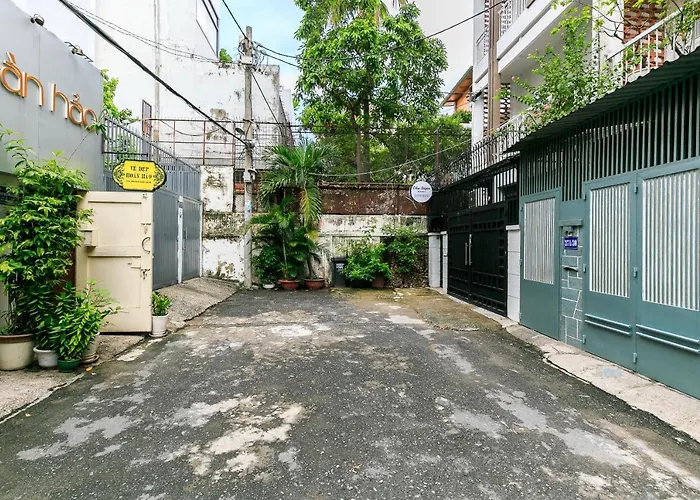 Dlux Saigon Hotel TP. Hồ Chí Minh
